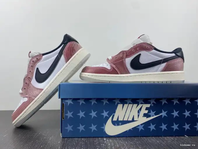 Rep 1 JORDAN X LOW ROOM OG 'RED AIR TROPHY FN0432-017 BLACK' 0502